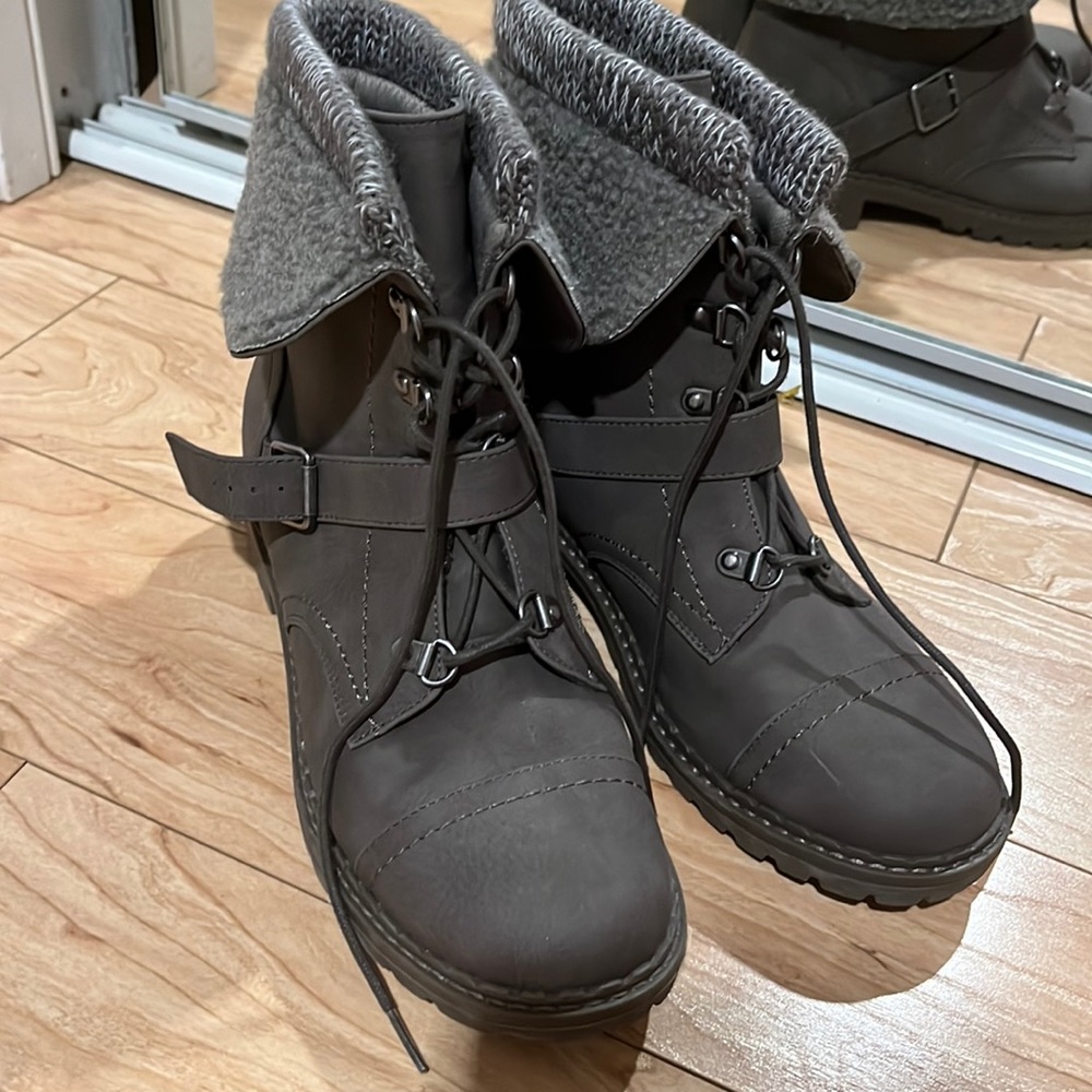 Women's winter combat boots